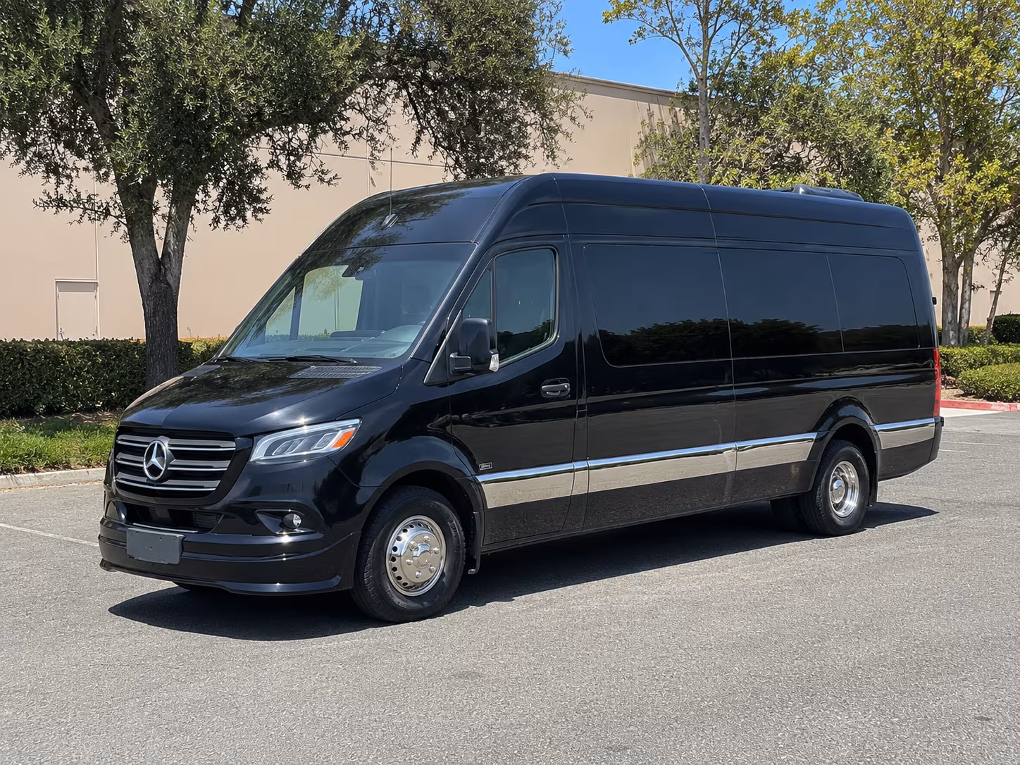 find the perfect transportation for your next private event 4